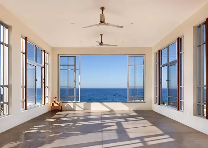 Topia Retreat - Surf Suite Sur