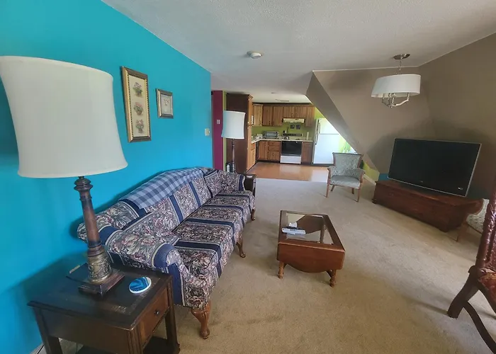 The Weis Mansion Bed And Breakfast