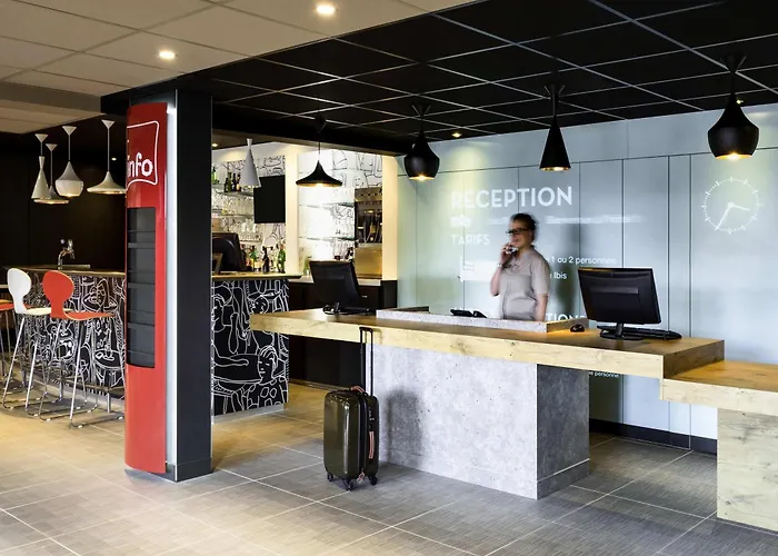 Ibis Roanne Le Coteau Hotel Restaurant