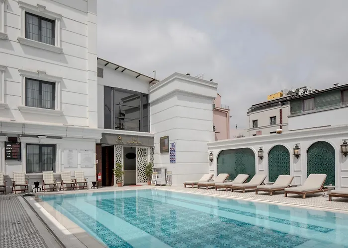 Sura Design Hotel & Suites