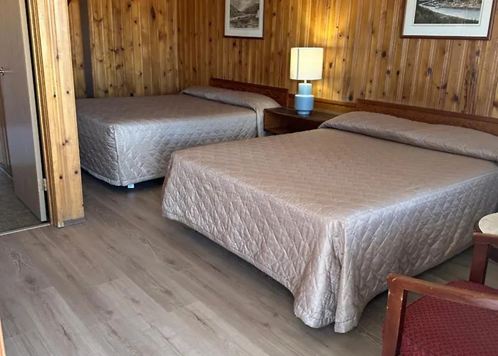 Glacier View Inn