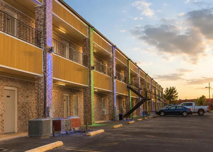Extended Stay - Snyder