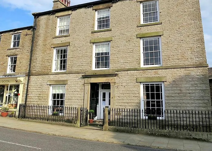 Skeldale House: 'All Creatures' Luxury Apartments in Yorkshire Dales Askrigg