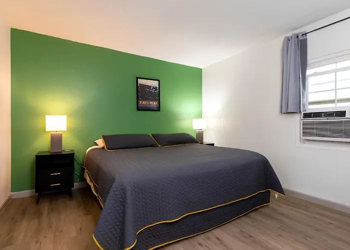 Modern Motel