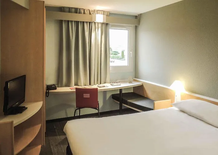 Ibis Auray
