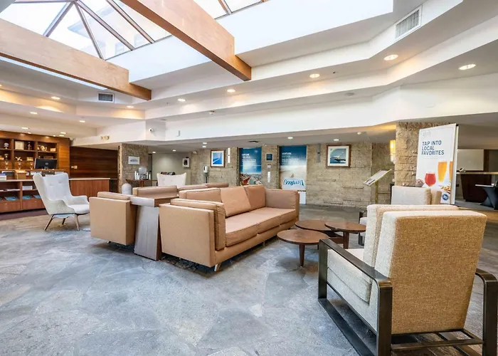 Four Points By Sheraton Harbor Resort