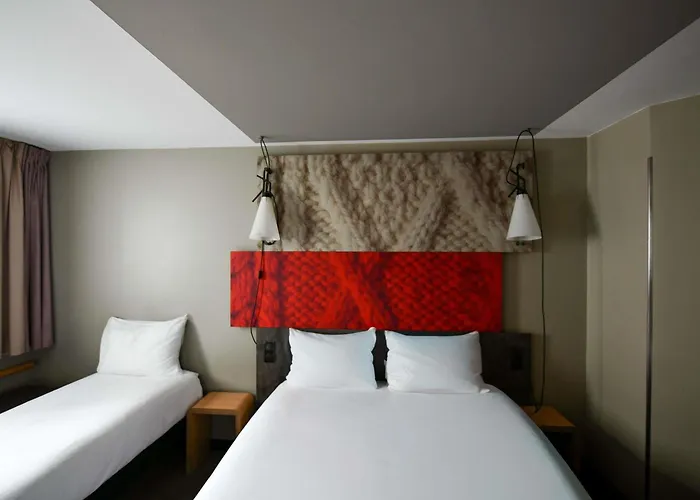 Ibis Paris Canal Saint Martin
