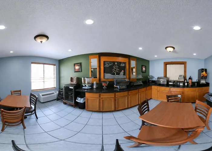 Coratel Inn & Suites By Jasper Black River Falls, Wi