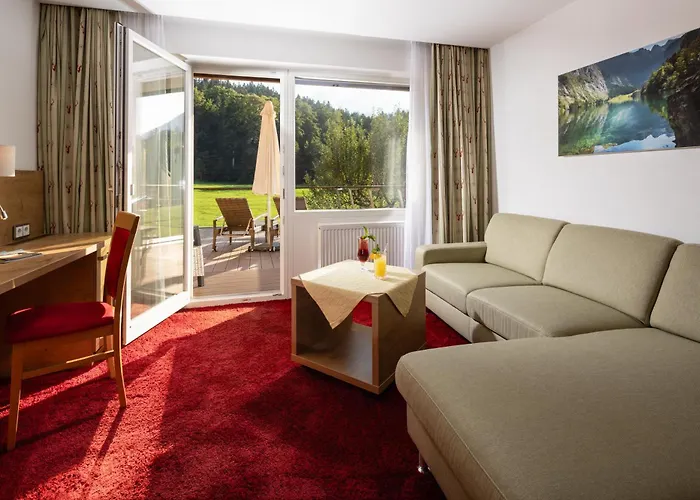 Alm-&Wellnesshotel Alpenhof
