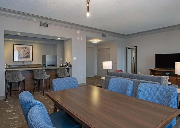 Doubletree By Hilton West Edmonton