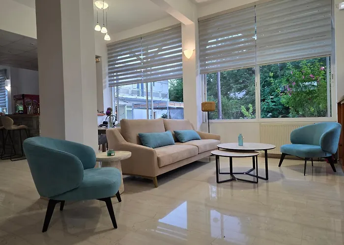 Avra Beach Hotel
