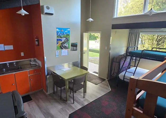 Alpine Holiday Apartments & Campground