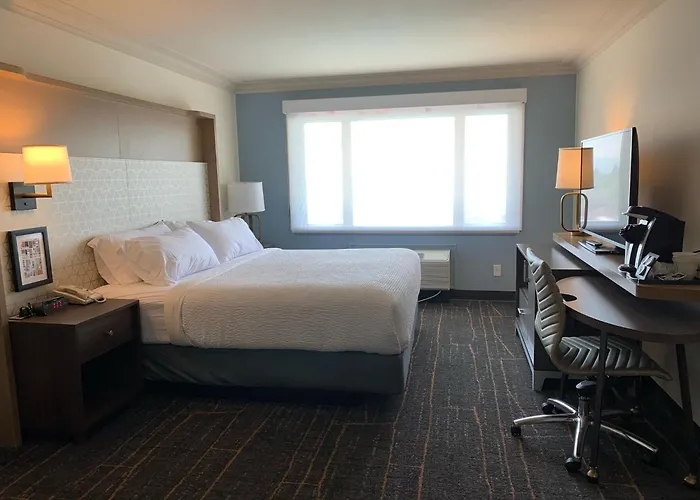 Holiday Inn Victoria - Elk Lake By Ihg Saanich
