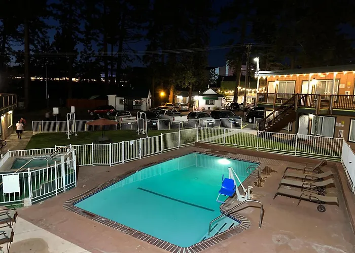 Cedar Inn & Suites