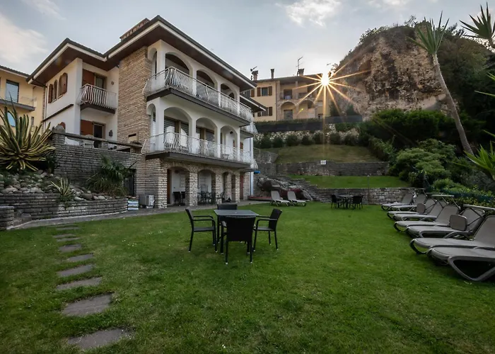 La Madrugada Aparthotel Malcesine