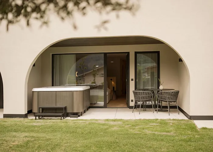 Amaris Suites