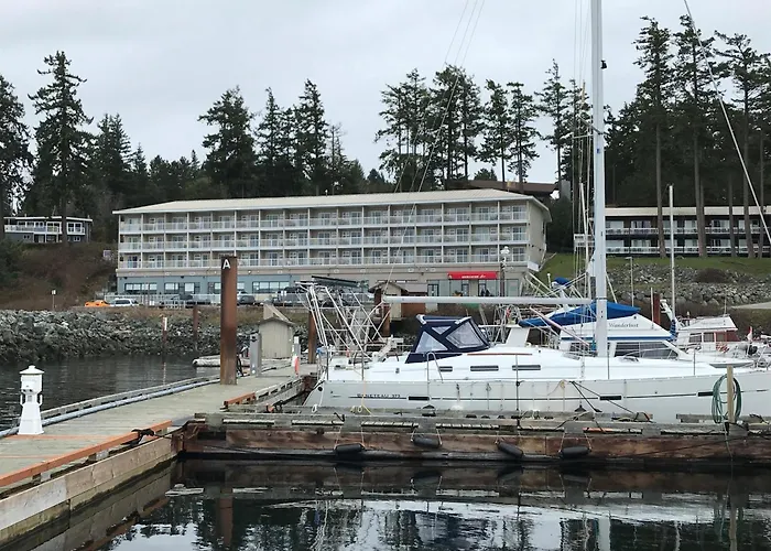 Beach Gardens Resort And Marina