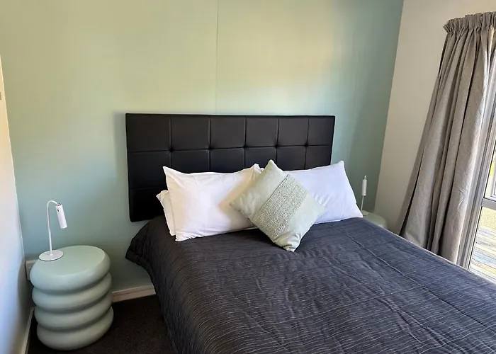 Pohara Beach Top 10 Holiday Park