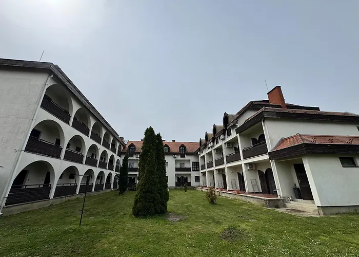 Siesta Club Apartman Harkany