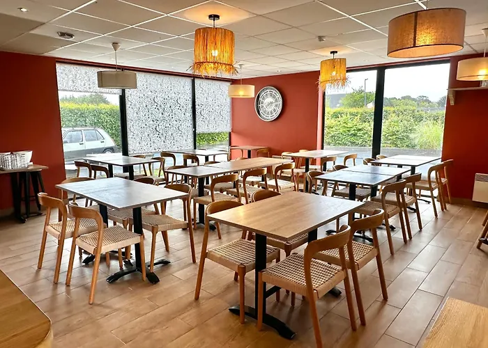 Gold Beach Hotel & Residence