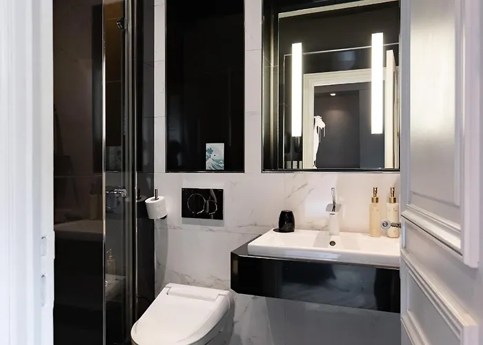 Maison Albar- Le Champs-Elysees