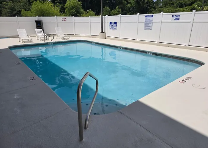 Comfort Inn & Suites I-95