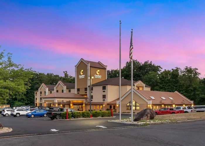 Comfort Inn & Suites Lavale - Cumberland