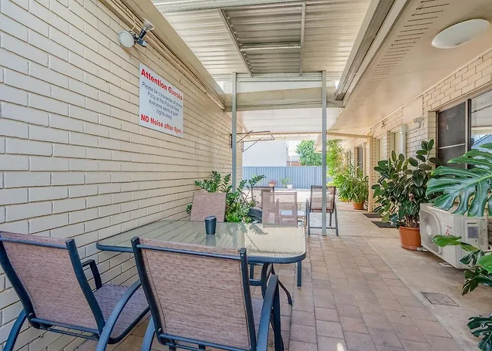 A&A Lodge Motel