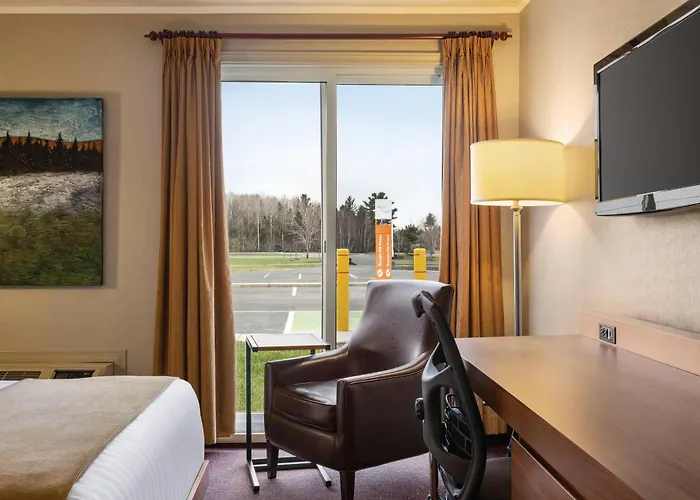 Atlantic Host Hotel, Trademark Collection By Wyndham