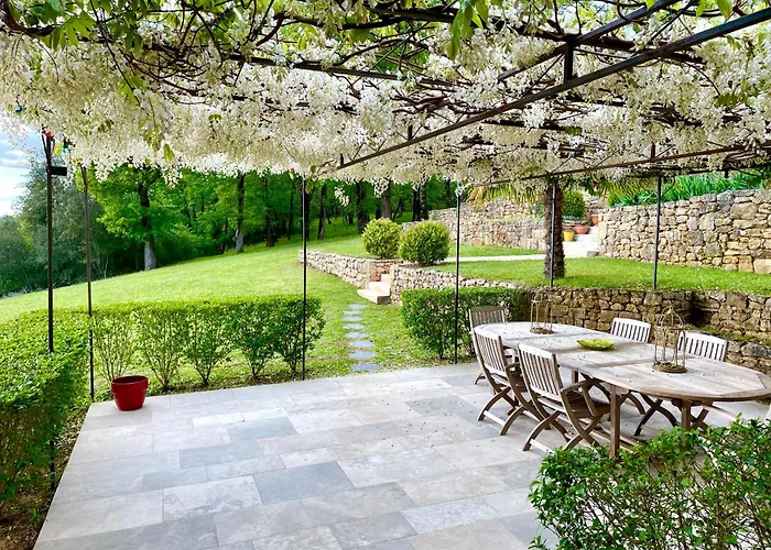Le Manoir Du Rocher