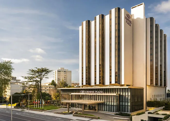 Crowne Plaza By Ihg