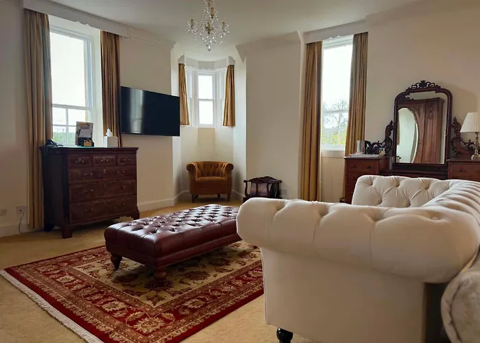Grant Arms Hotel