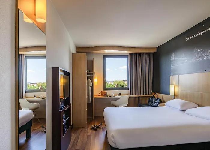 Ibis Cannes Mouans Sartoux Piscine Parking Gratuit