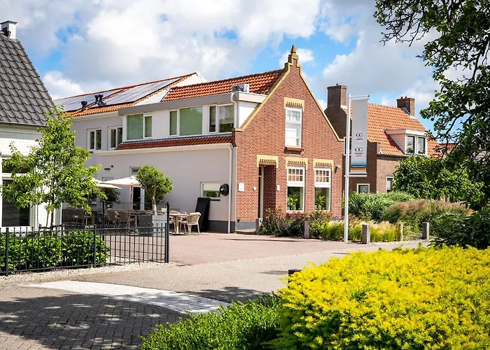 Ouddorp Connection Guesthouse