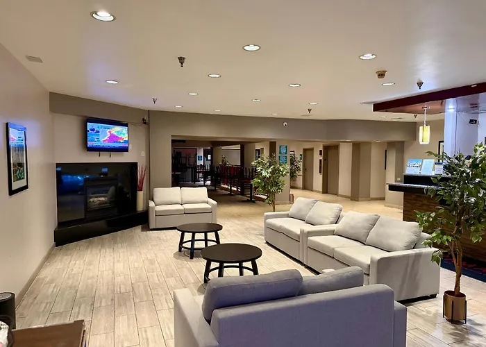 Ramada By Wyndham Glendale Heights/Lombard