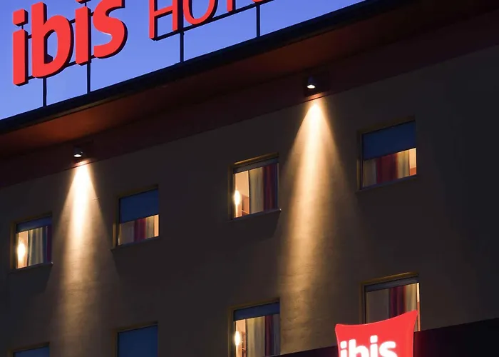 Ibis Como