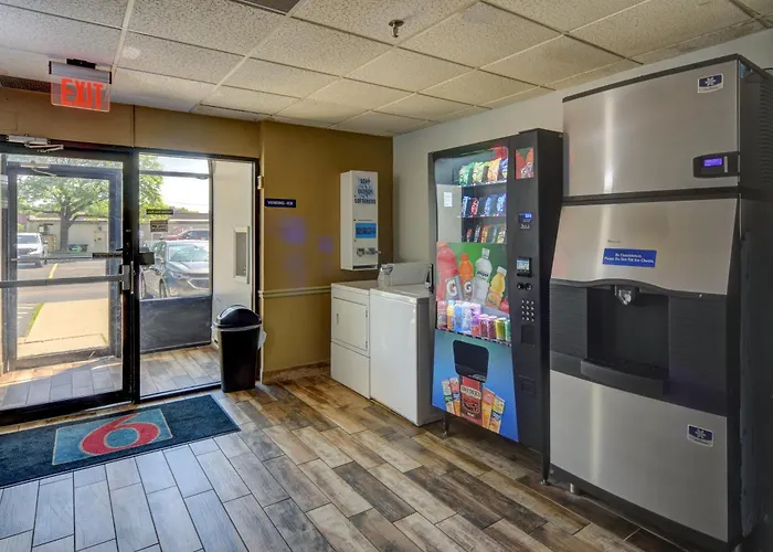 Motel 6-Libertyville, Il
