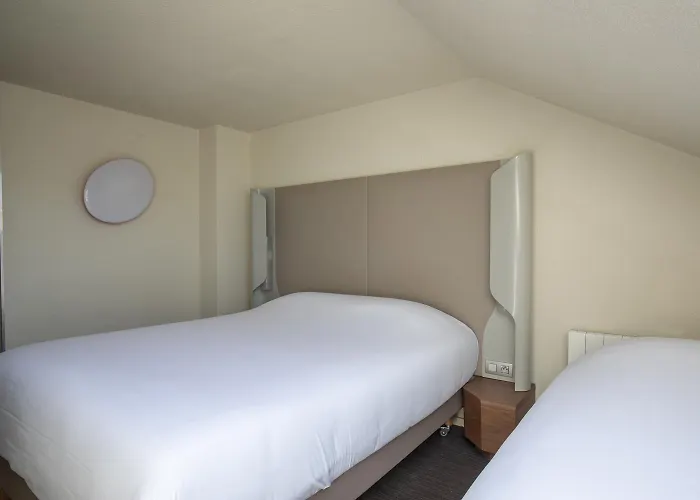 Campanile Evry Ouest - Corbeil Essonnes Hotel