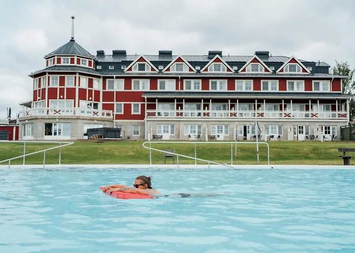 Grand Arctic Resort