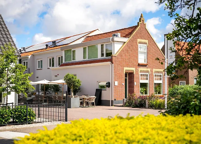 Ouddorp Connection Guesthouse