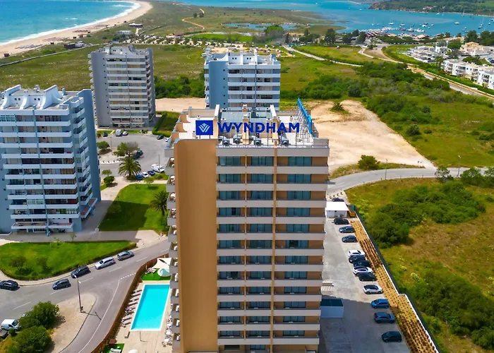 Wyndham Residences Beach (Adults Only)