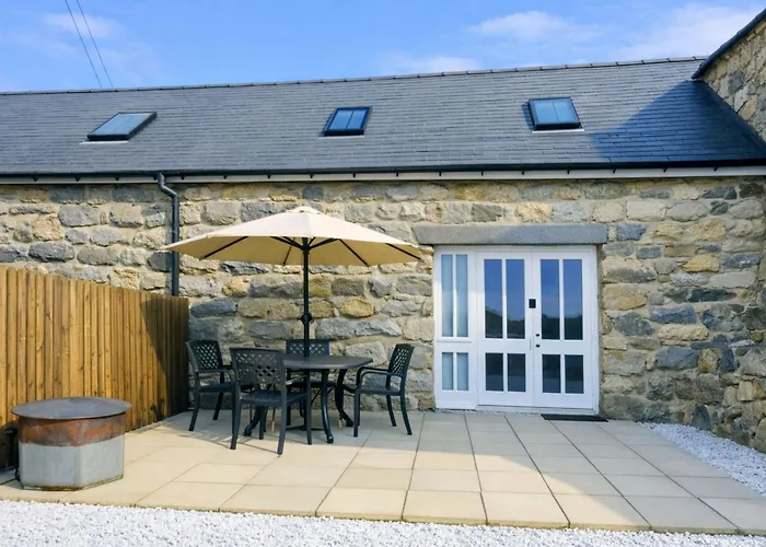 Dolgun Uchaf Historic B&B And Cottages With Jacuzzi And Sauna
