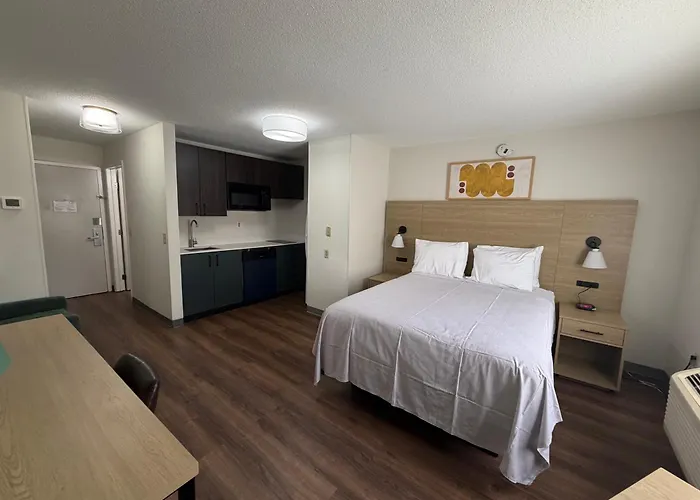 Sonesta Simply Suites