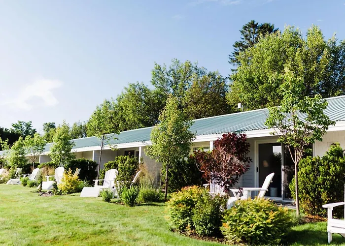 Yachtsman Lodge & Marina