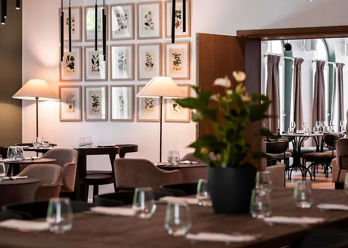 Mercure Maintenon