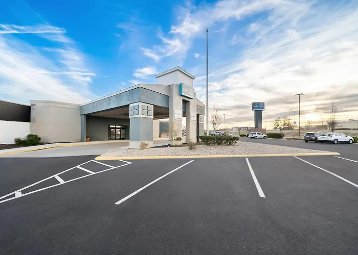 Clarion Inn And Suites Convention Center Kearney