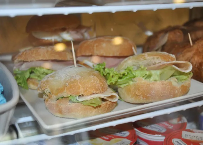 Susy - Bakery&Gluten Free - Direttamente Su Viale Dante A Due Passi Dal Mare