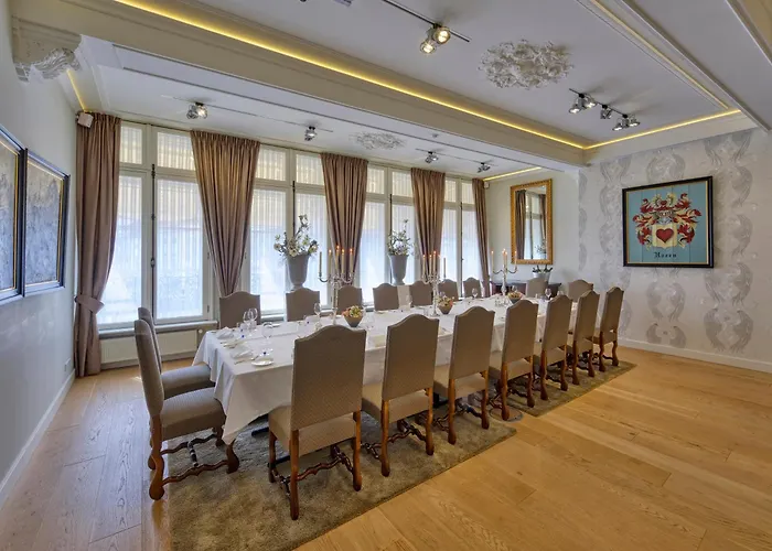 Grand Hotel En Residence De Draak