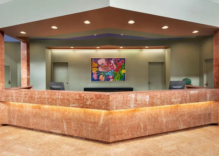 Royal Hotel West Edmonton, Trademark Collection By Wyndham