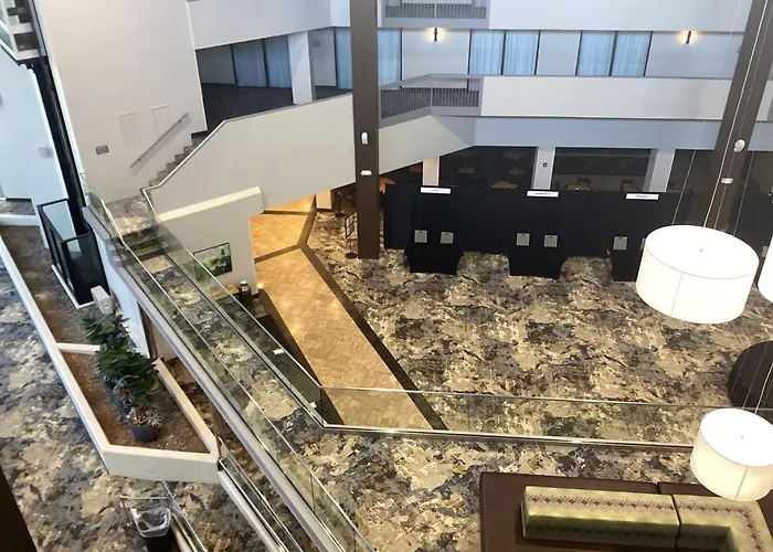 Wyndham Grand Executive Center Little Rock Airport